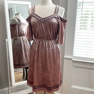 Lucky Brand Sz S NWOT Pink Velvet Dress w/pockets excellent condition never worn